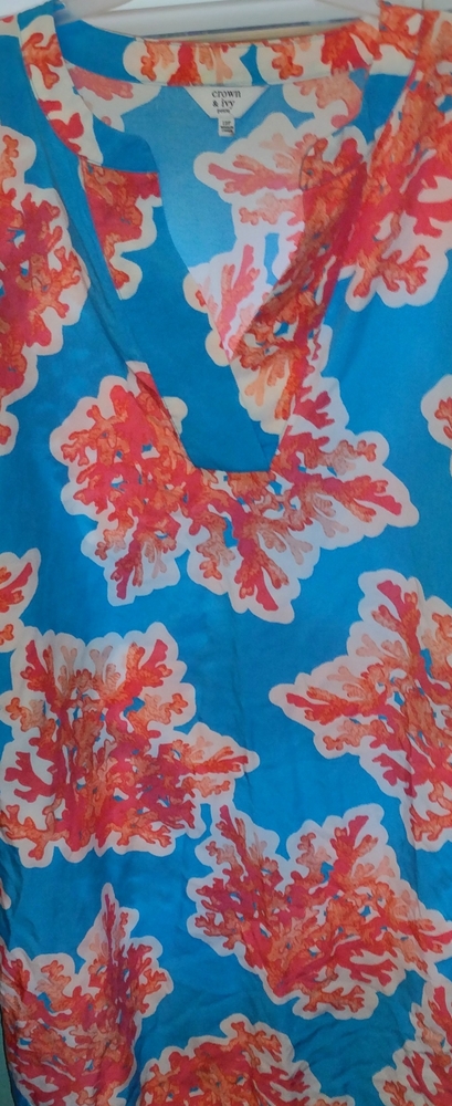 This is a Crown & Ivy Dress